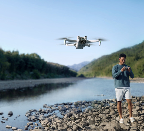 Dron DJI Mini 3 (RC)