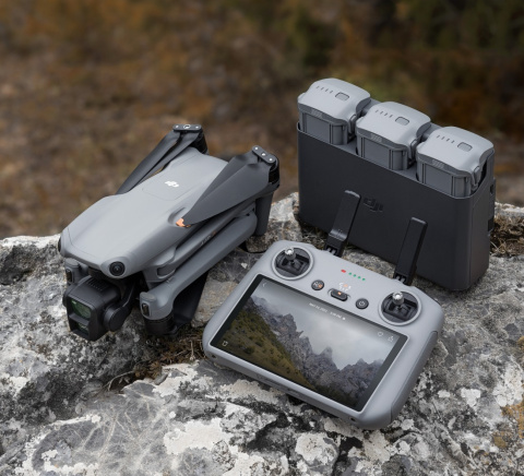 DJI Air 3 Fly More Combo
