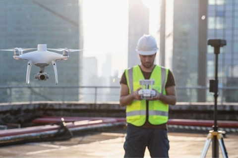 Dron DJI Phantom 4 RTK + stacja D-RTK2 Combo